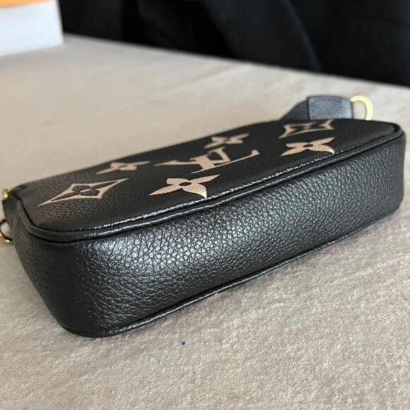 Louis Vuitton Mini Pochette Empreinte Embossed Leather - Authentic - Picture 16 of 17